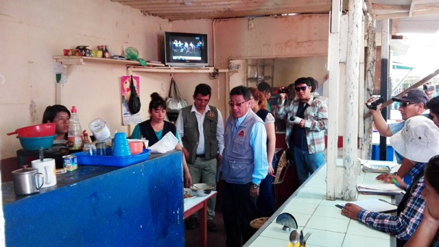 Chimbote: Puestos de venta de comida en mercado Chacra a la Olla no tienen agua ni desagüe