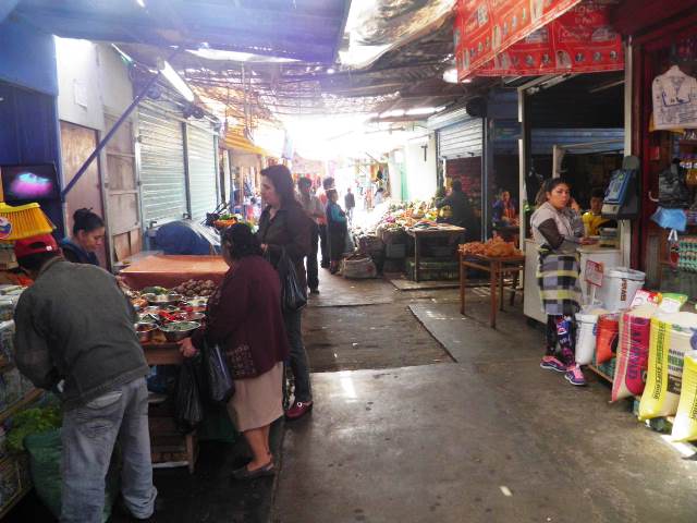 Crisis de región afecta a mercados locales