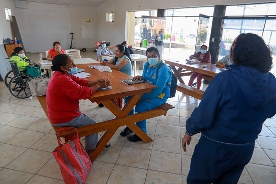 Inician programa de alfabetización para trabajadores de la municipalidad del Santa 