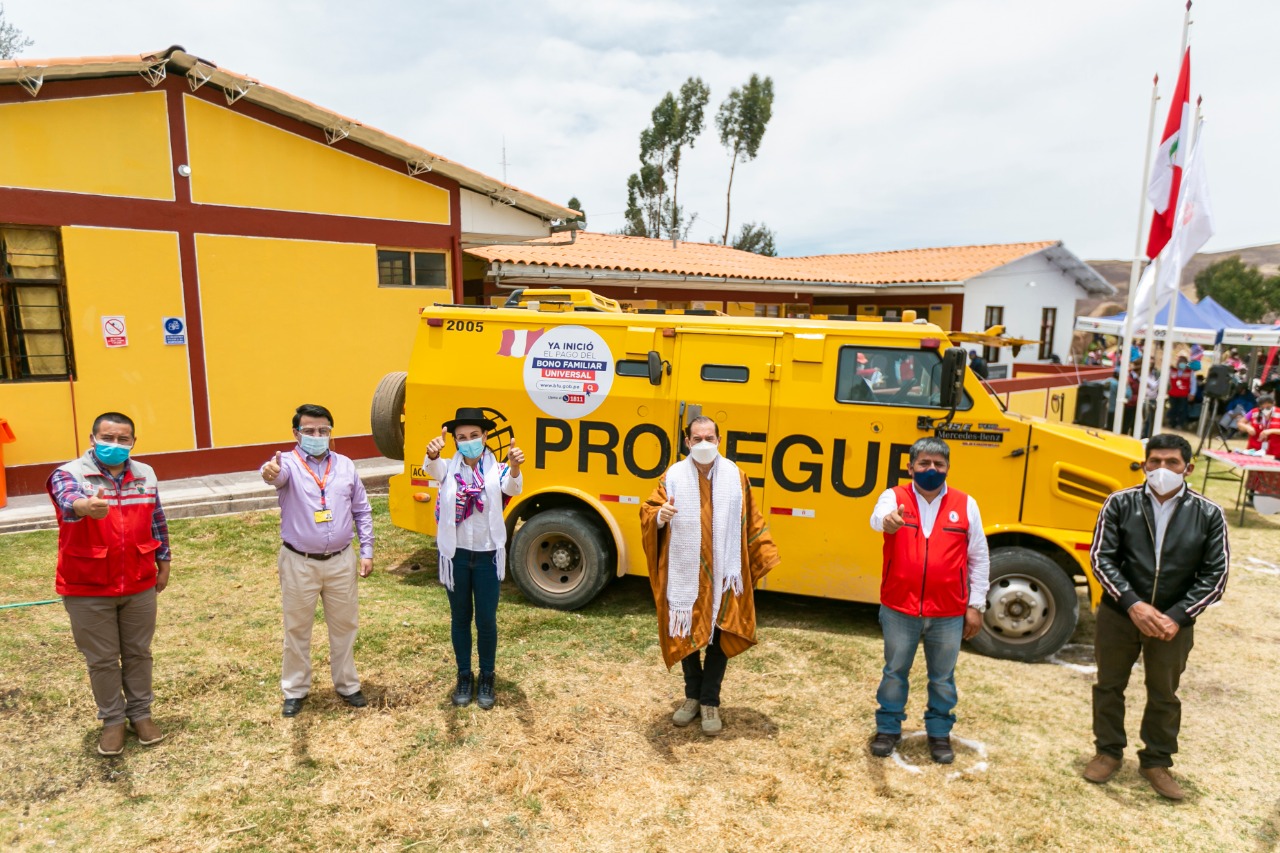 Midis entrega Bono Familiar Universal con ‘carritos pagadores’ en  hogares de  zonas rurales