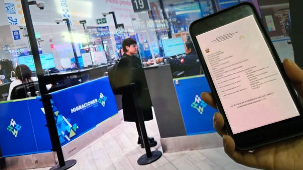 Migraciones: turistas extranjeros deben verificar su tiempo de permanencia en el país para evitar inconvenientes  