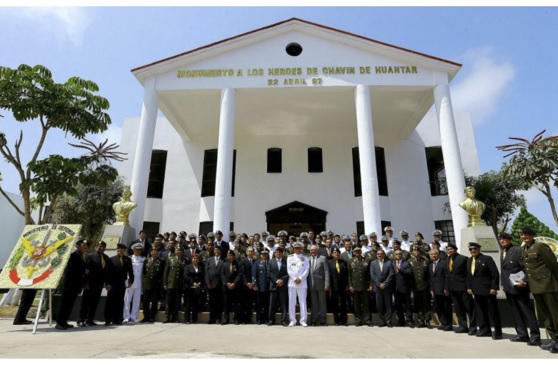Comandos Chavín de Huántar y miembros del GEIN incluidos como Defensores de la Democracia 