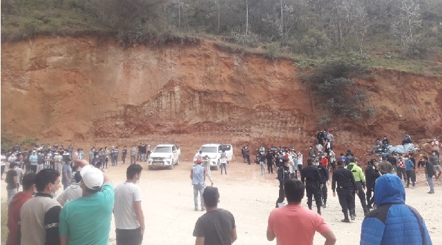 Más de mil trabajadores, entre ellos chimbotanos, denuncian abandono de minera pese a que hay infectados con covid-19