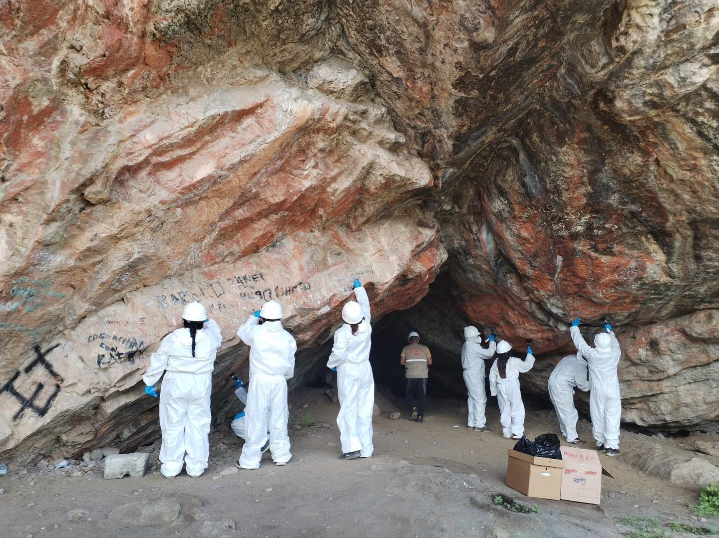 Concluyen trabajos de conservación curativa en la Cueva de Guitarreros en Áncash