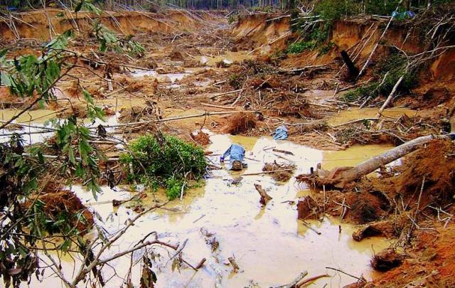 Ministro del Ambiente invoca mayor acción del PJ contra la minería ilegal
