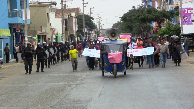 Mineros informales de Huanchuy marchan pidiendo ampliación de plazo para formalización