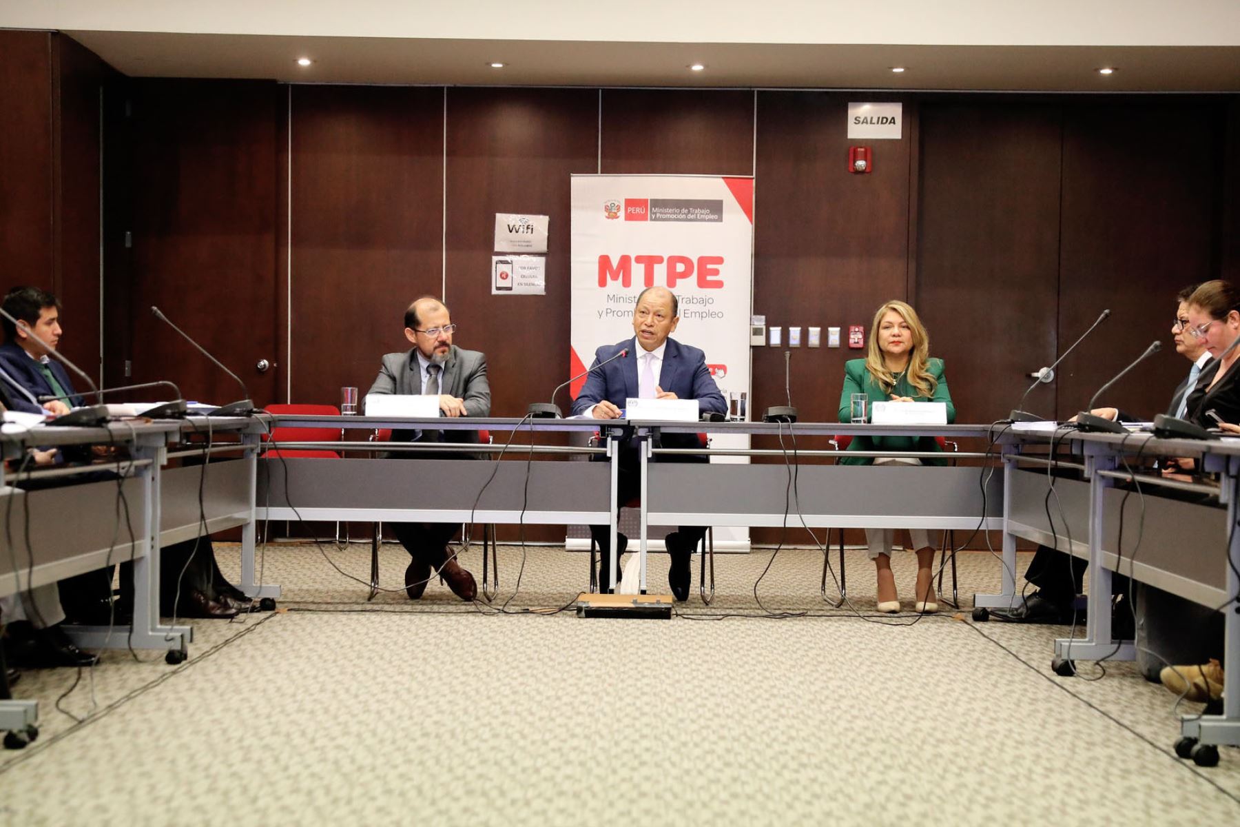 Ministerio de Trabajo promueve los derechos de pueblos indígenas