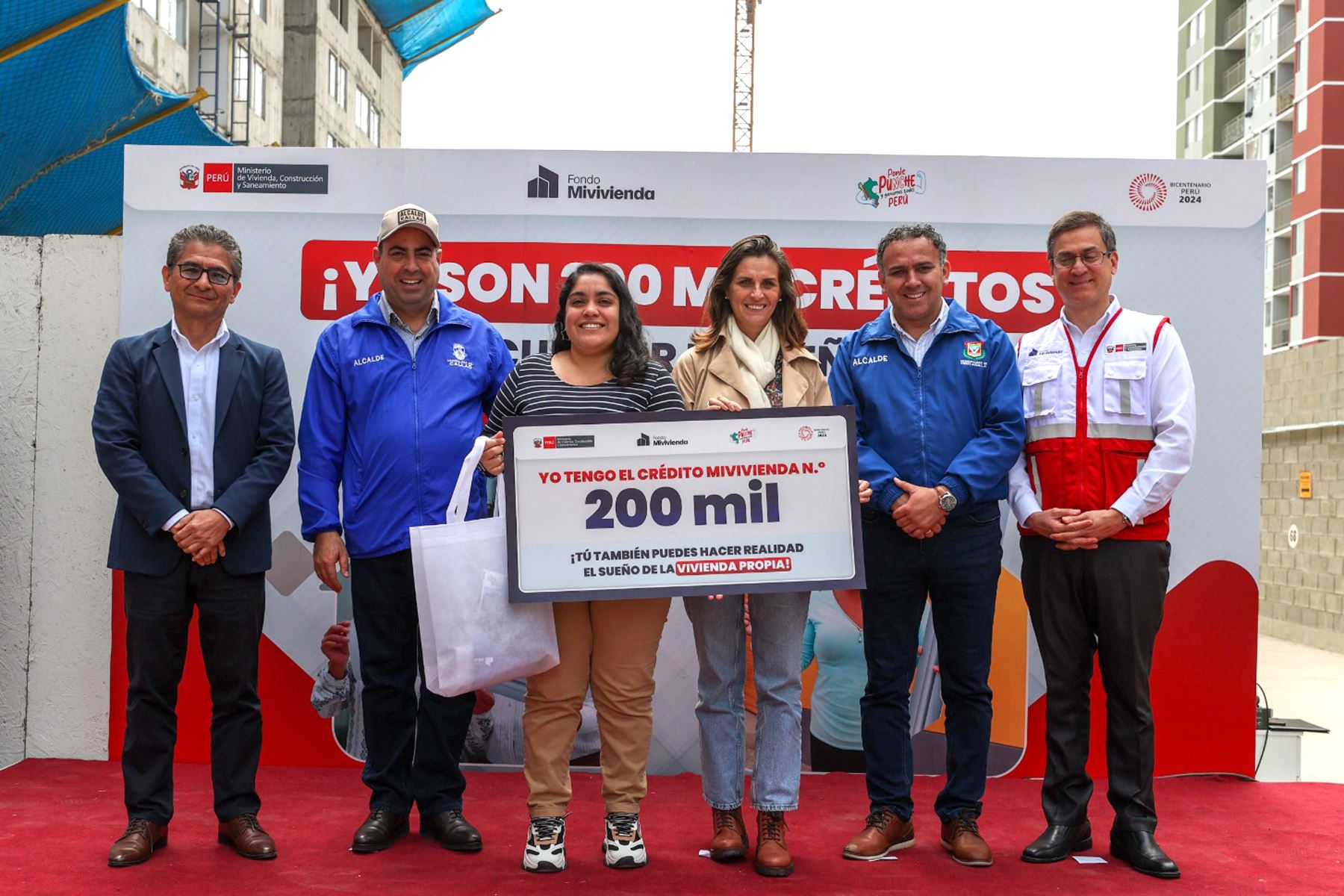 Ministerio de Vivienda entregó el Crédito Mivivienda número 200,000