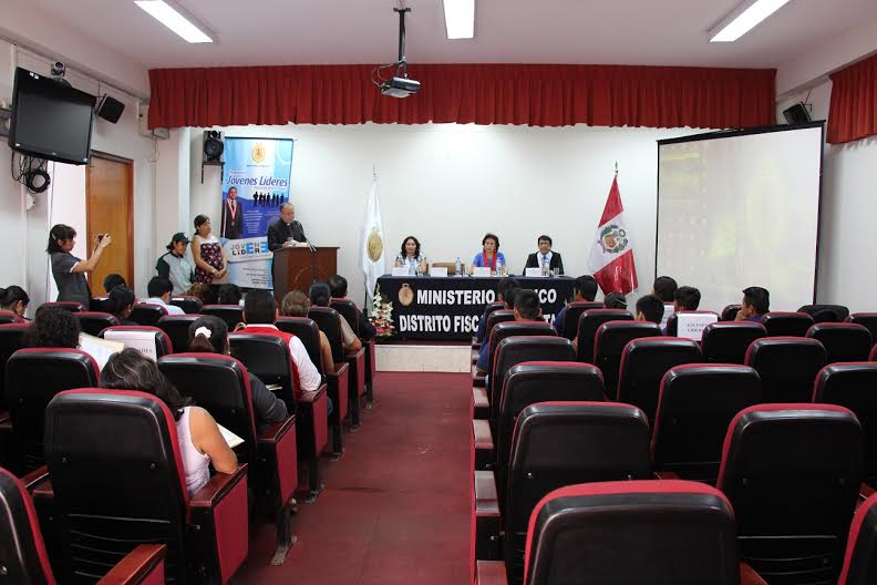 Chimbote: 16 adolescentes en situación de riego delictivo reciben apoyo del Ministerio Público