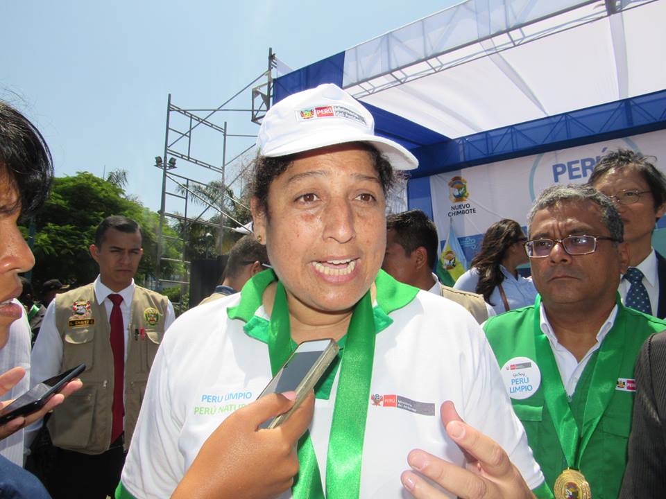 Ministra de Ambiente espera informe sobre explotación de petróleo en el mar de Áncash