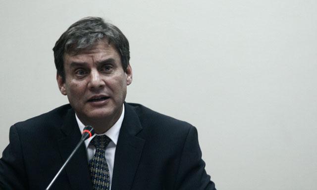 Responsabilizan a ministro de Justicia de renuncia de exprocurador anticorrupción Christian Salas