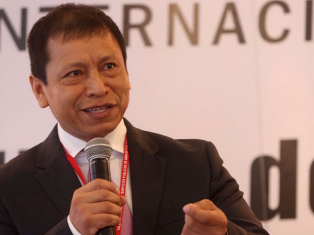 Ministro de Trabajo responde a críticas por haber defendido a presunto asesino de fiscal de Casma 