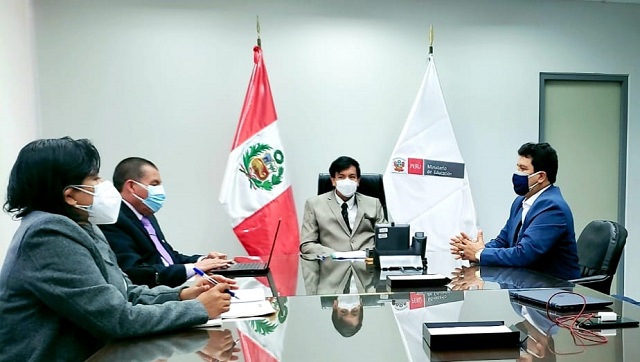 Ministro de Educación garantiza 17 mil tablets y repotenciar 2 institutos en Áncash