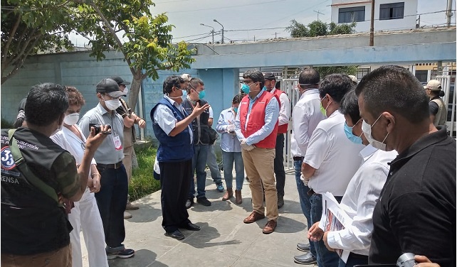 Ministro Benavides estuvo en Nuevo Chimbote e hizo entrega de 15 mil kits de gel, mascarillas y jabón líquido