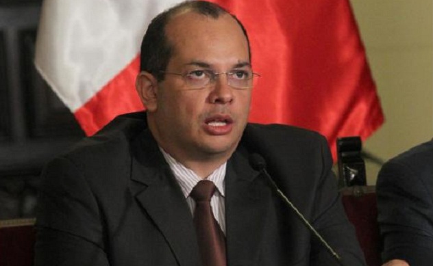 Ministro Castilla informará sobre su intervención en el “caso Áncash” este martes 26  