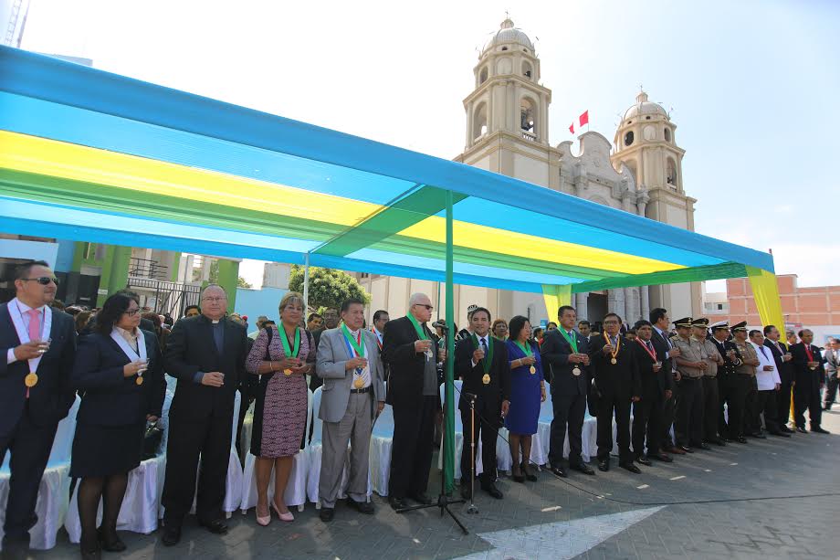 Con misa Te Deum, sesión solemne y desfile celebran 23 aniversario del distrito de Nuevo Chimbote