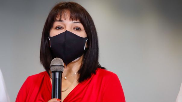 Mirtha Vásquez renunció a presidencia de la PCM "al no lograr consensos a favor del país"