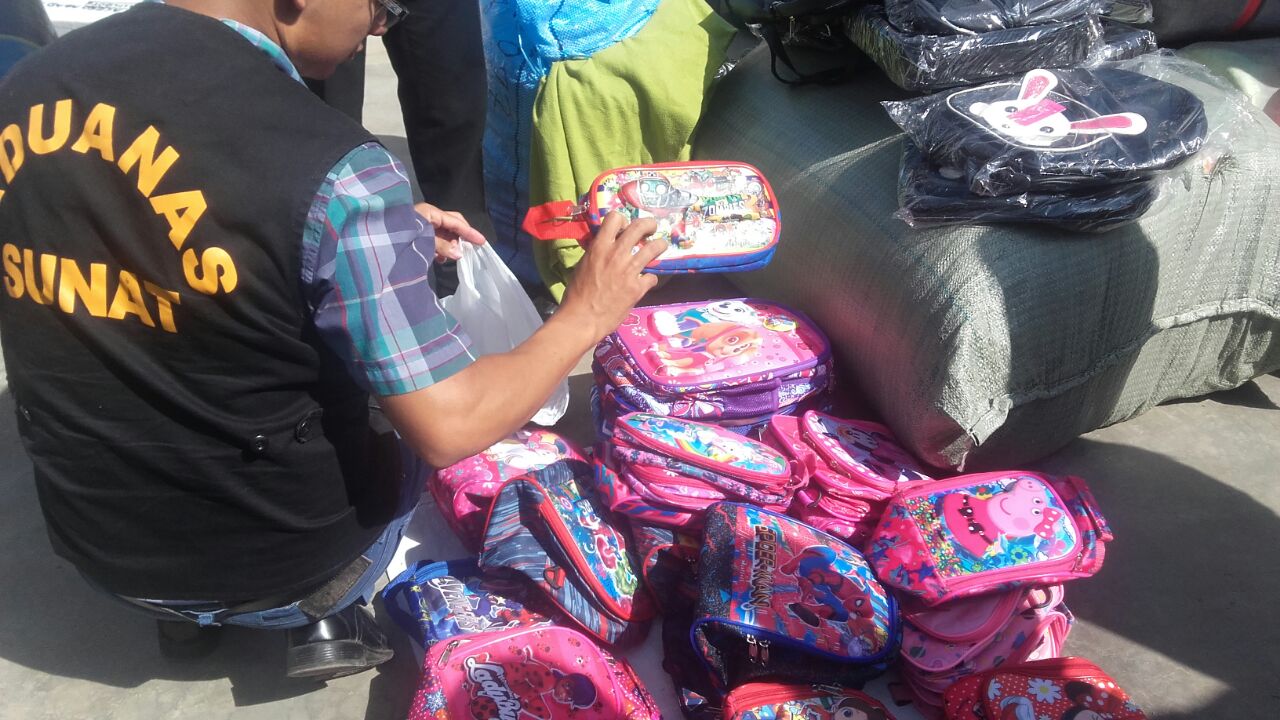 Incautan 225 mochilas y loncheras valorizadas en más de 16 mil soles en Chimbote