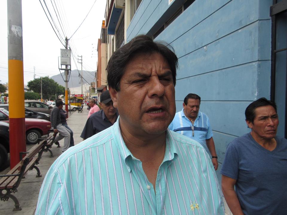 Nicolás Molina tilda de "charlatán" a gerente del proyecto Chinecas Gastón Barúa