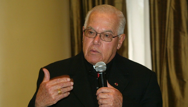 Monseñor Bambarén dispuesto a ser mediador en huelga de médicos