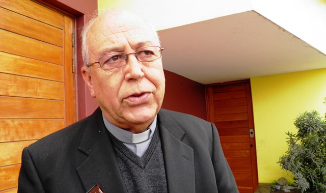 Obispo de Chimbote cuestiona que congresistas estén alejados de la población