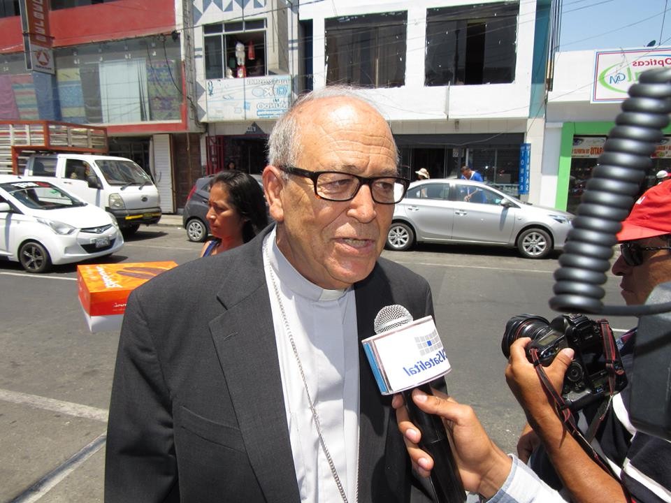 Obispo de Chimbote sobre cuestionamientos a la reunión entre PPK y Fujimori: “se mueren de envidia”