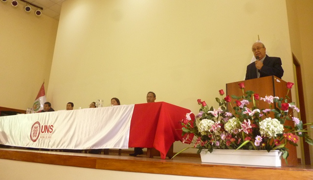 “Están llamados a sembrar esperanza” exhorta Obispo a comunidad universitaria santeña