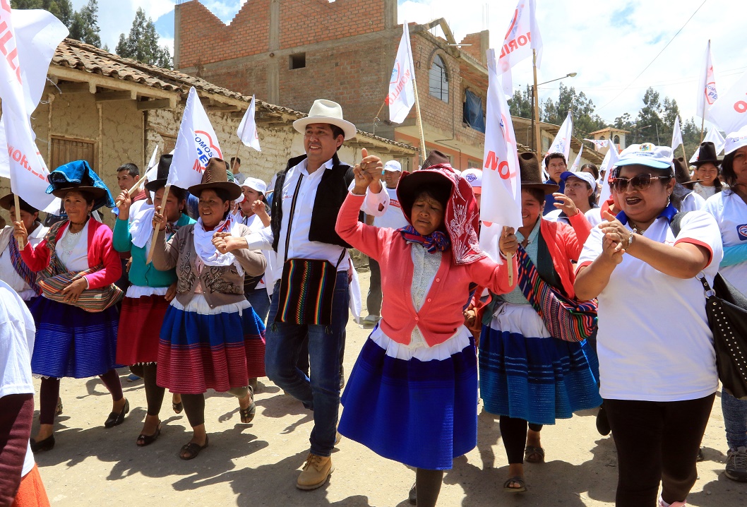 Candidato Juan Carlos Morillo ofrece construcción de vía que unirá a Vicos con Chacas