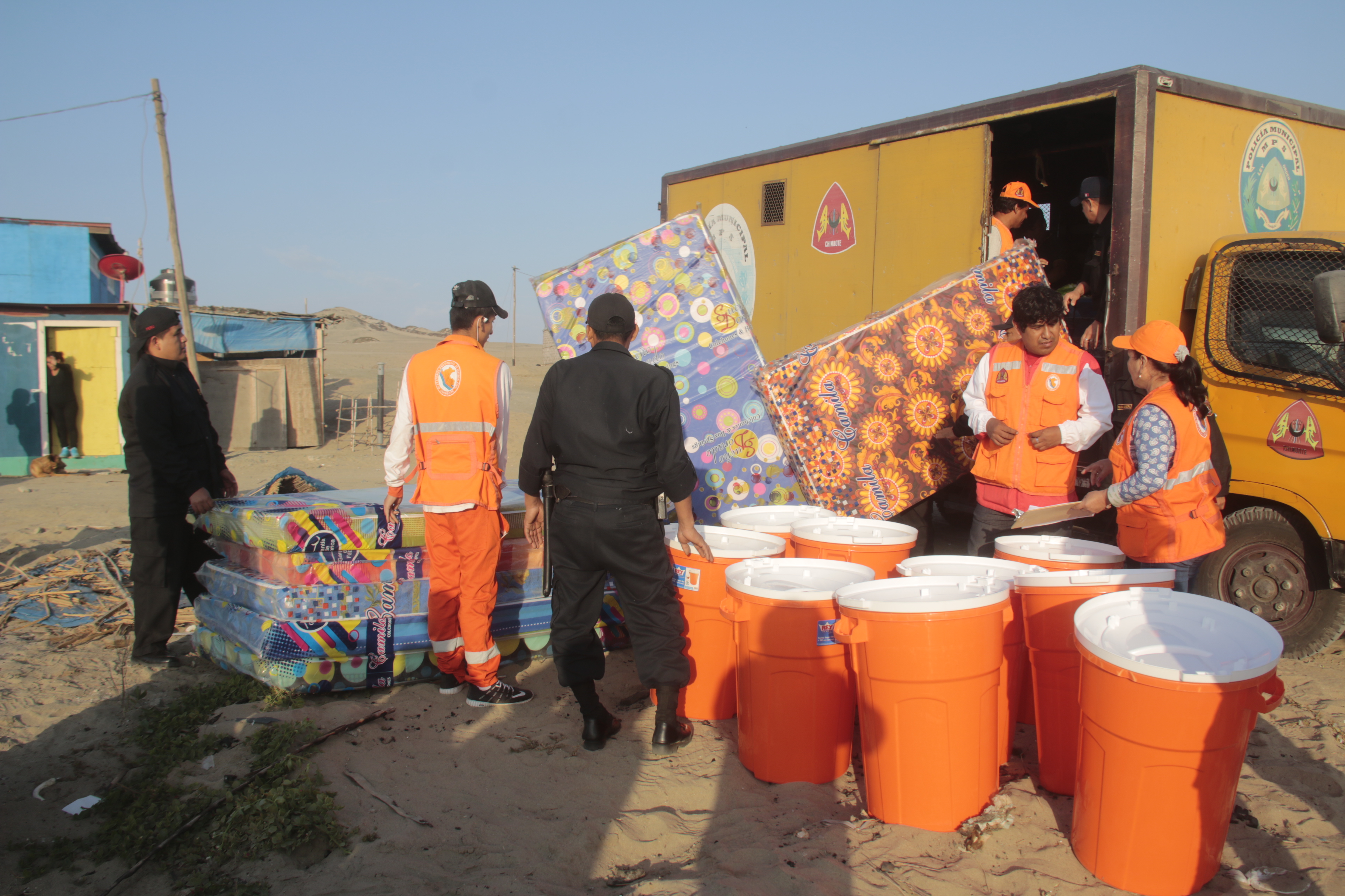 MPS llevó ayuda a damnificados de incendio en AA.HH. Costa Blanca de Nuevo Chimbote