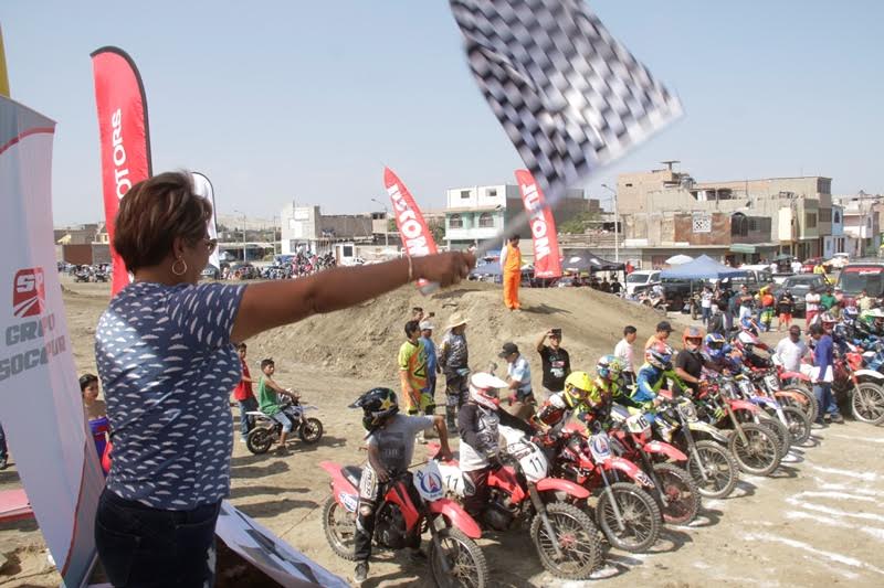 Espectacular Campeonato Nacional de Motocross 2017 se realizó en Chimbote