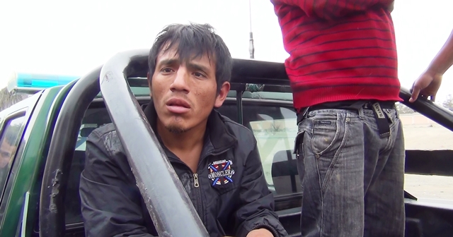 Serenos detienen a taxista ebrio que fugó tras chocar con  mototaxi