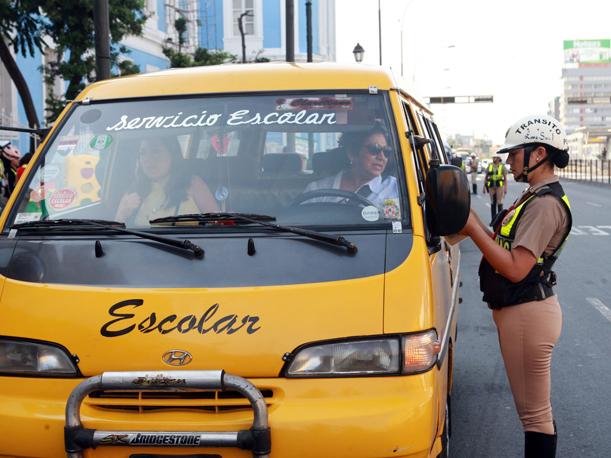 Indecopi recomienda a padres de familia contratar movilidades escolares que cumplan con las medidas de seguridad 