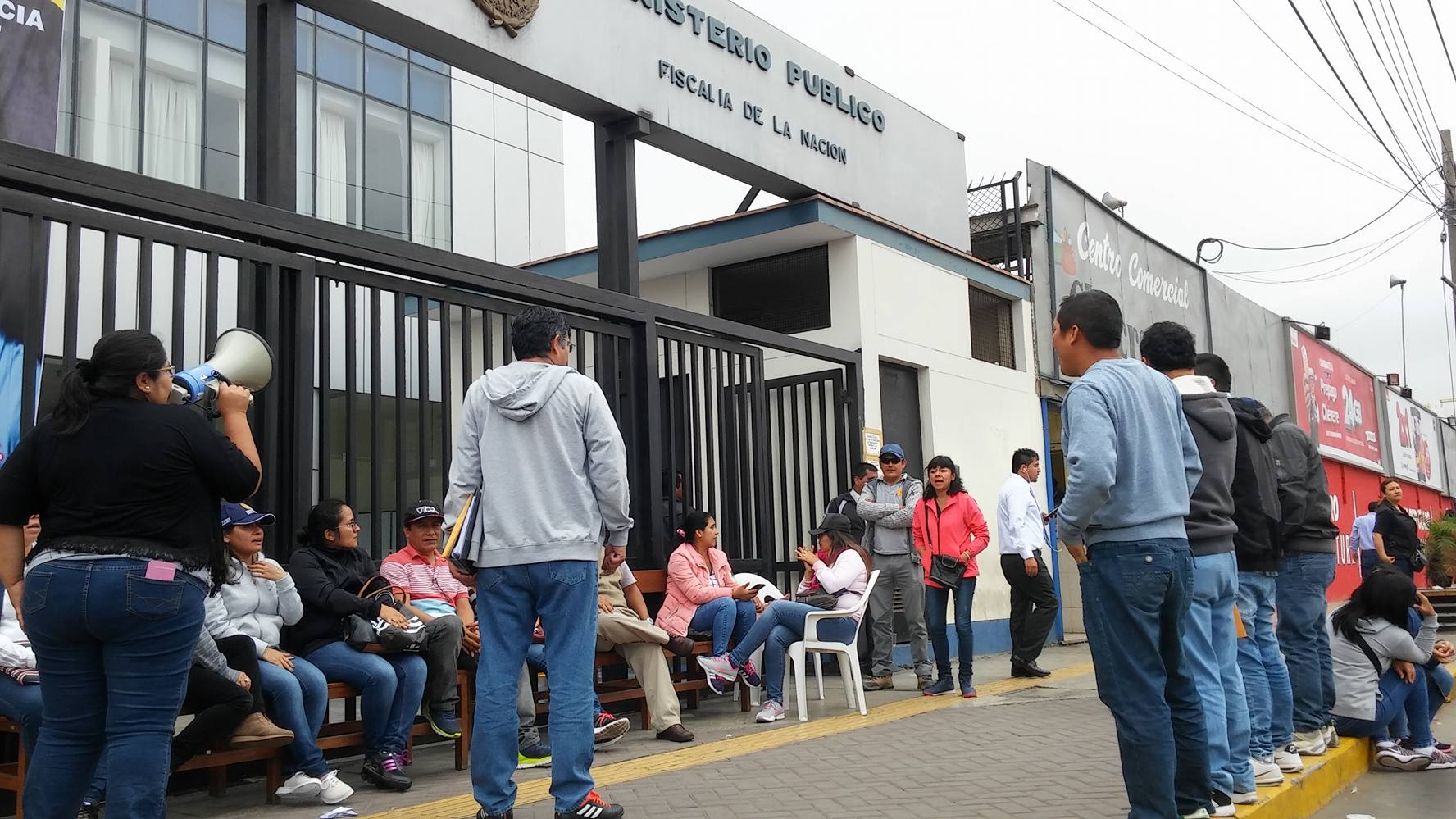Chimbote: trabajadores del MP retoman huelga hasta que se cumpla incremento de bono fiscal