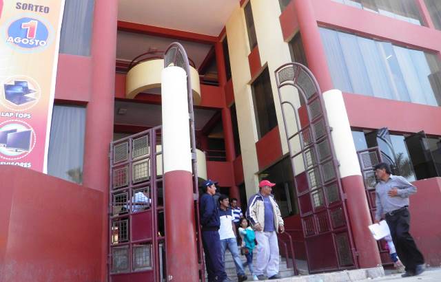 Comuna provincial adeuda del mes de julio a trabajadores nombrados‏ 