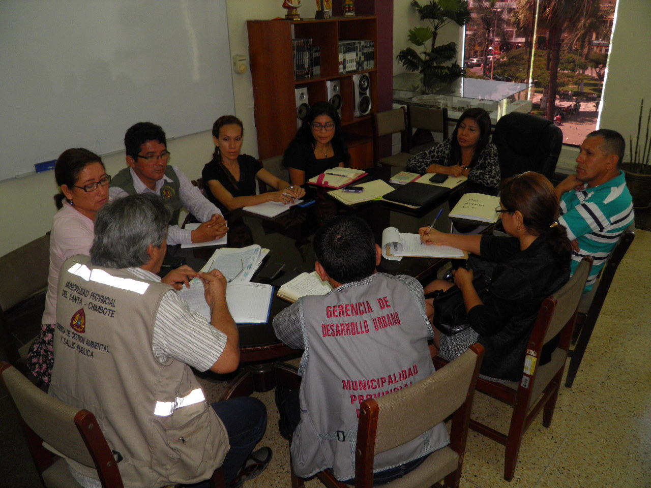 Comisión técnica buscará solucionar problemática que aqueja en los mercados de Chimbote