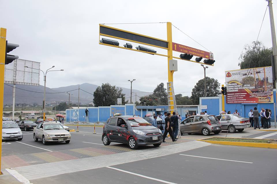 Realizan mejoramiento de seguridad vial y peatonal en puntos críticos de Chimbote