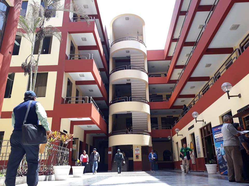 Chimbote: alcalde encargado evalúa racionalizar sobrecarga de trabajadores en la MPS