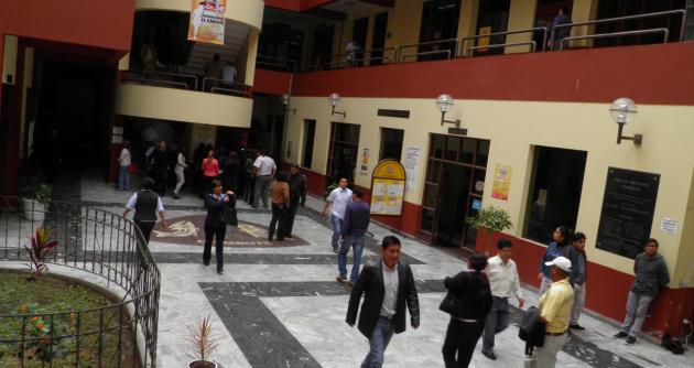 Más de 500 trabajadores serán despedidos de la Municipalidad del Santa hasta fines de diciembre