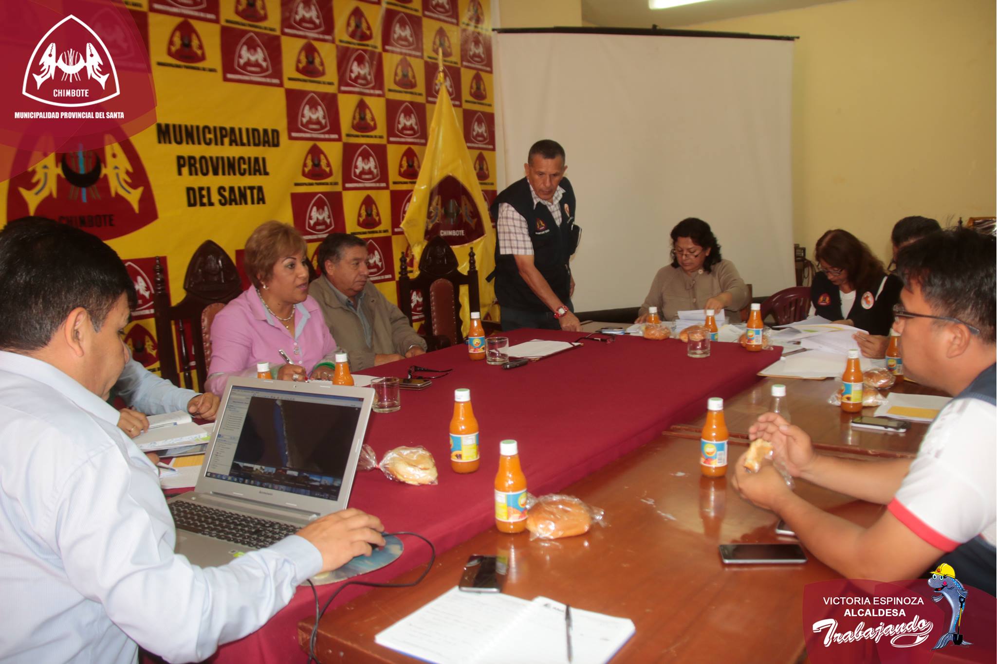 Alcaldesa Espinoza se reunió con autoridades ante urgencia de descolmatación de ríos 