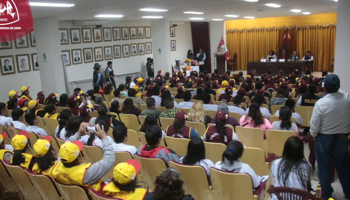 Chimbote: programas que velan por la seguridad ciudadana recibieron material logístico