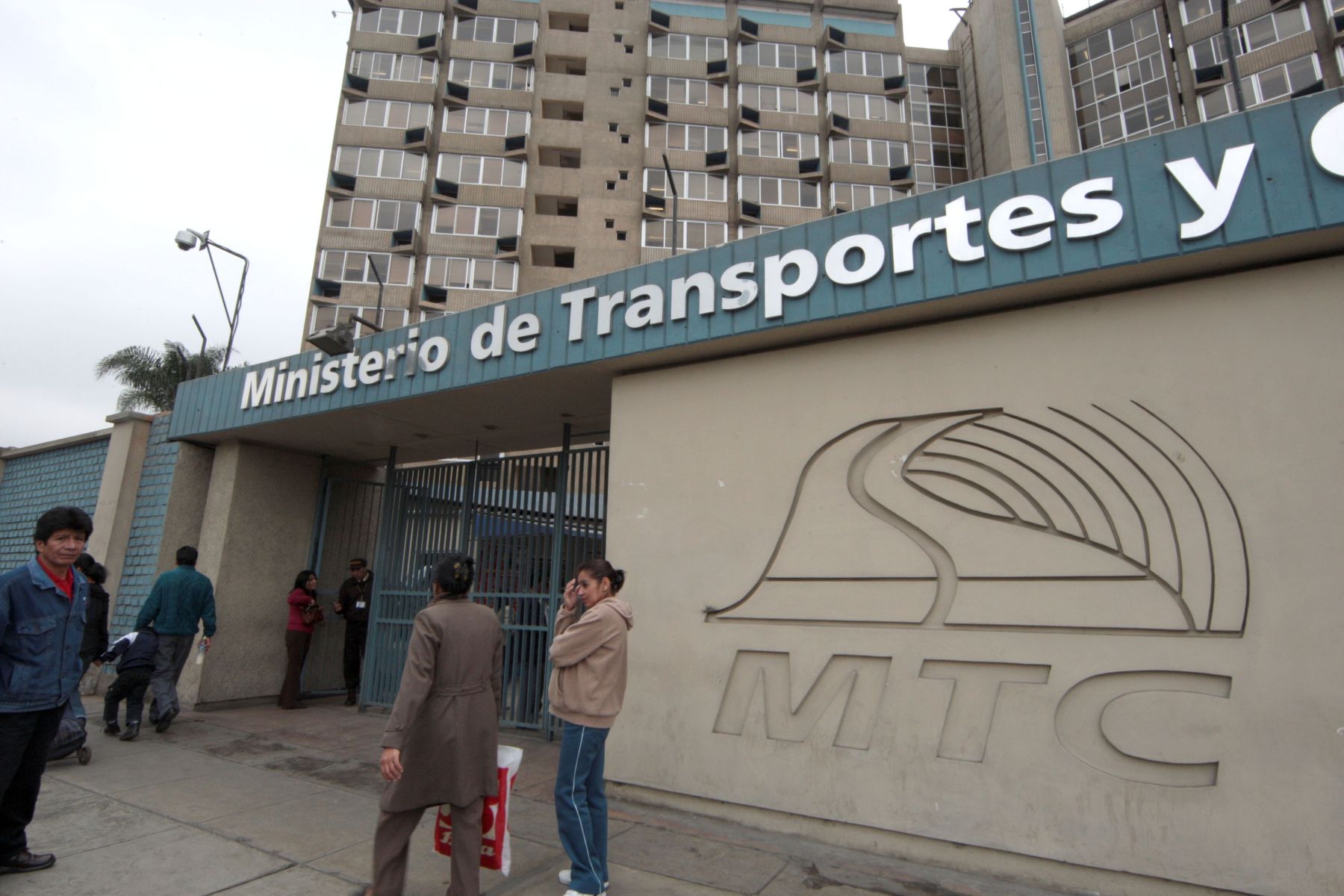 Evalúan afectaciones a servicios públicos de telecomunicaciones en zonas de emergencia 