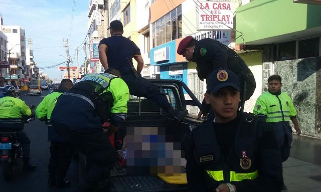 Mecánico muere atropellado por una minivan en la avenida José Pardo en Chimbote