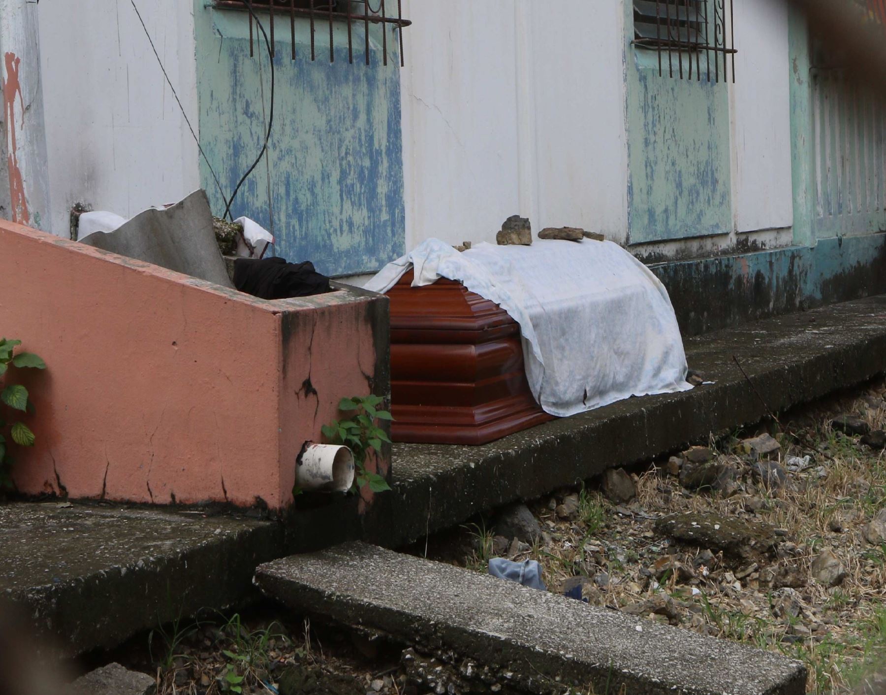 Ecuador: Guayaquil en shock por mal manejo de los muertos en plena pandemia