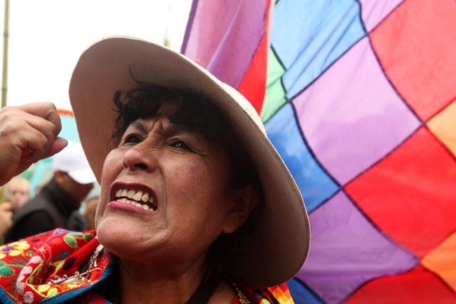 Madre combatiente (Por: Víctor Unyén)