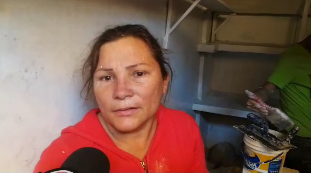 Chimbote: madre venezolana incursiona en el rubro de construcción para salir adelante
