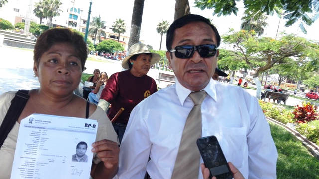 Mujer pide justicia contra padre de su hija porque le debe pensión alimenticia en Chimbote