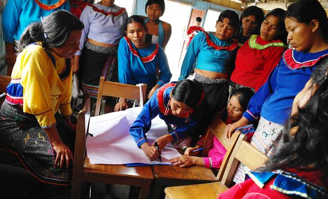 Perú sube cerca de 40 posiciones en paridad de género 