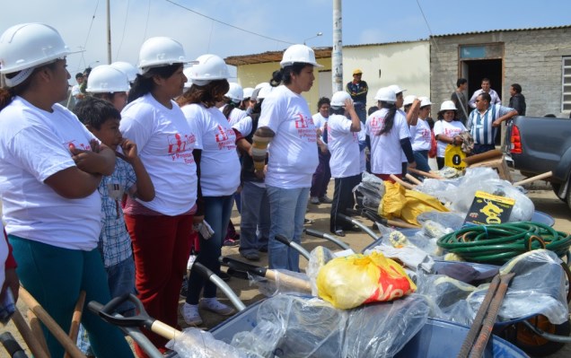 “Trabaja Perú” y comuna sureña entregan materiales para ejecución de obras