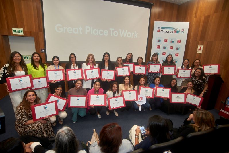 Califican a Ositrán entre los mejores sectores de trabajo para mujeres en Perú 