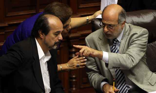 Aprista Mulder fue gestor de archivamiento de investigación a Álvarez en el Congreso de la República